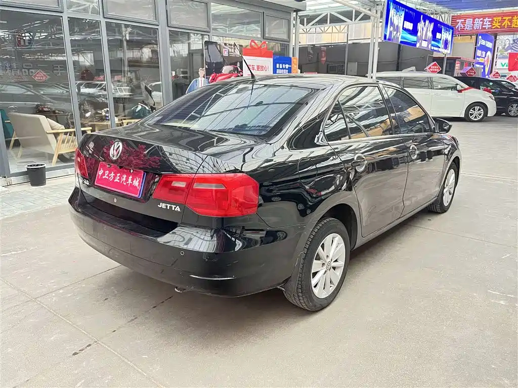 VOLKSWAGEN JETTA 2013