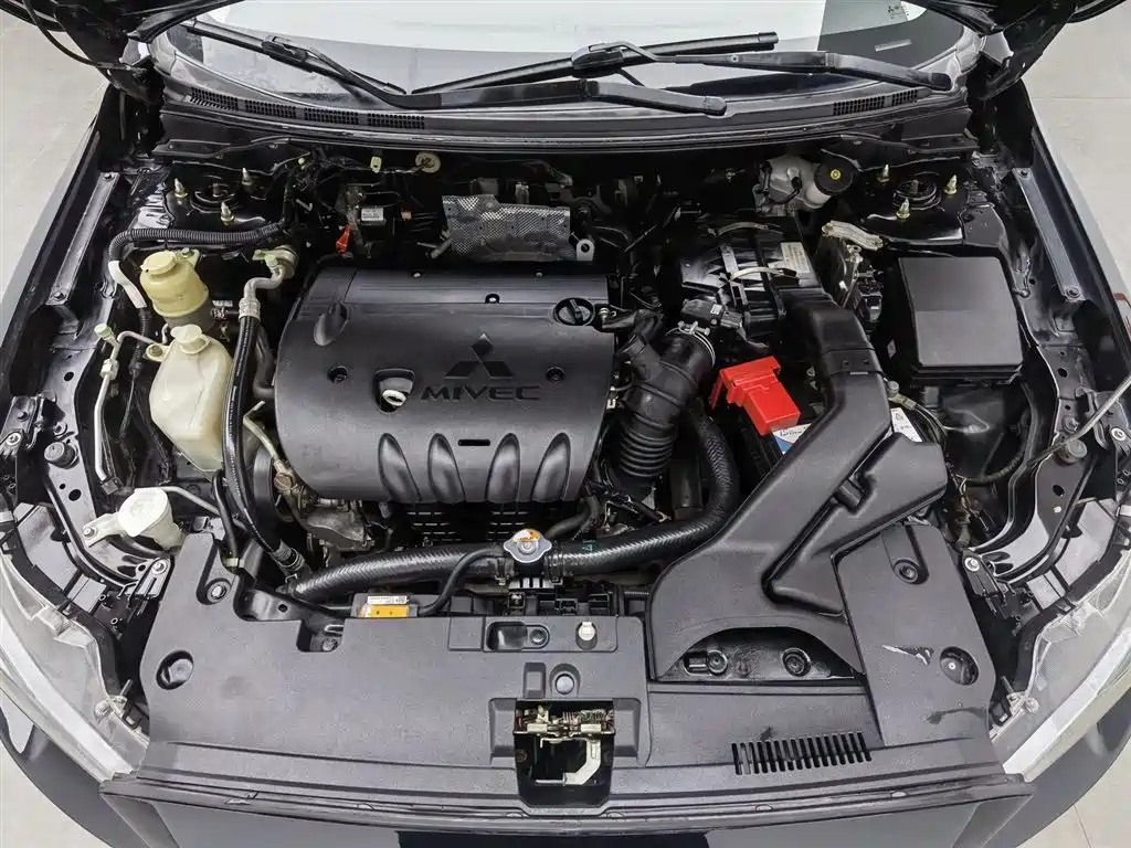 MITSUBISHI LANCER EX 2014