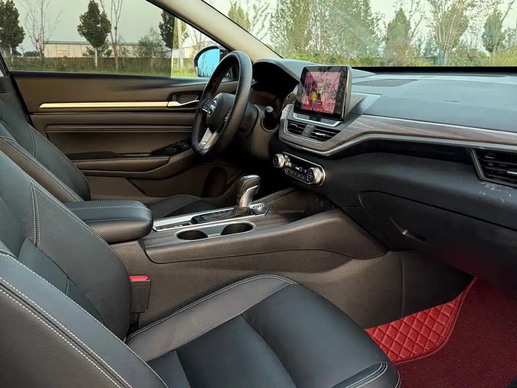 NISSAN TEANA 2022