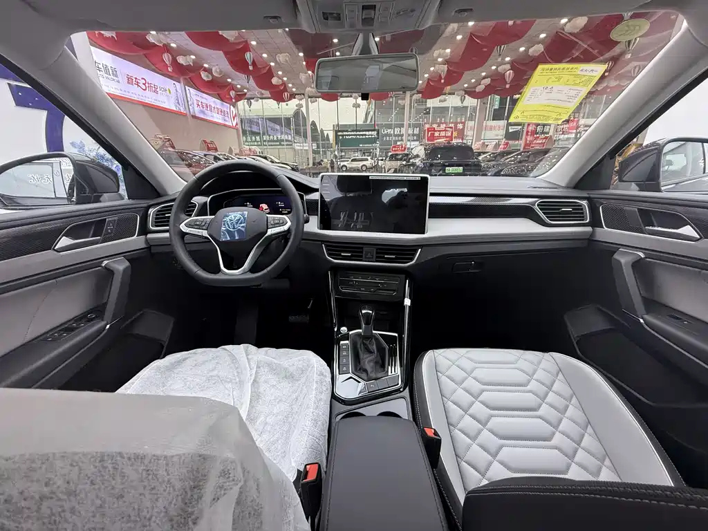 VOLKSWAGEN TAYRON 2025