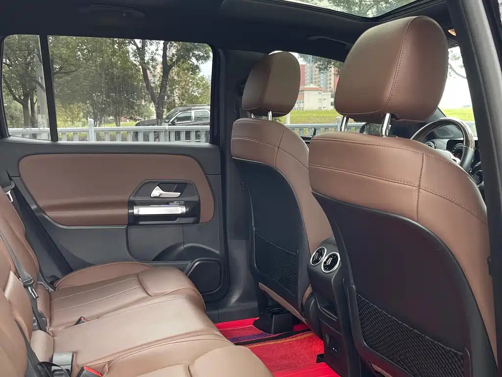 MERCEDES BENZ GLB 2021