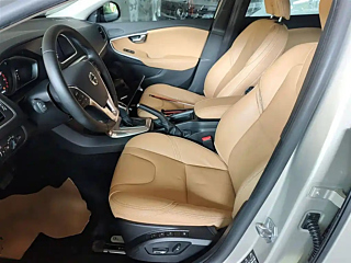 VOLVO V40 2017 YEAR CROSS COUNTRY T3 ELEGANT EDITION 2017