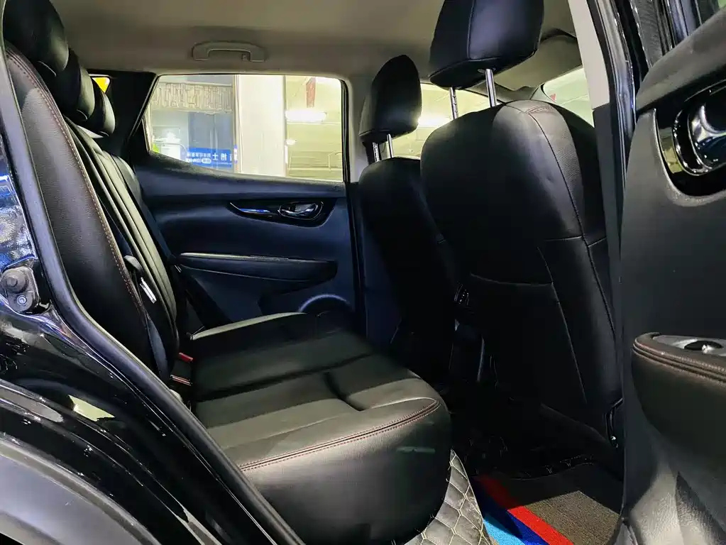 NISSAN QASHQAI 2019