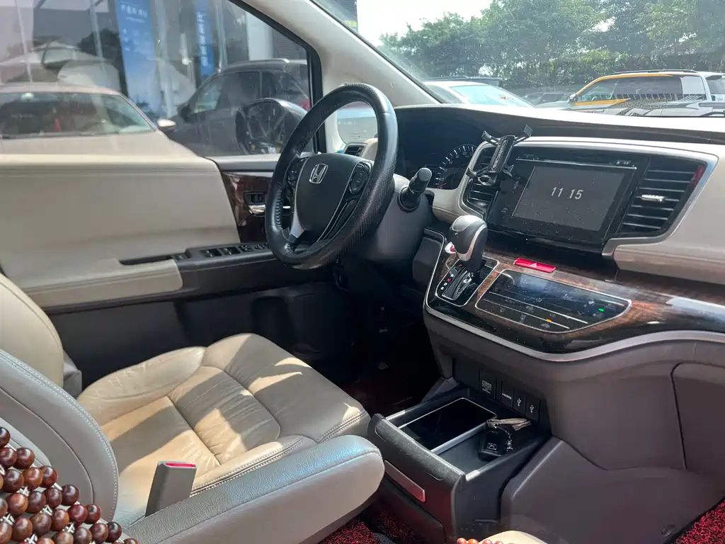 HONDA ODYSSEY 2015