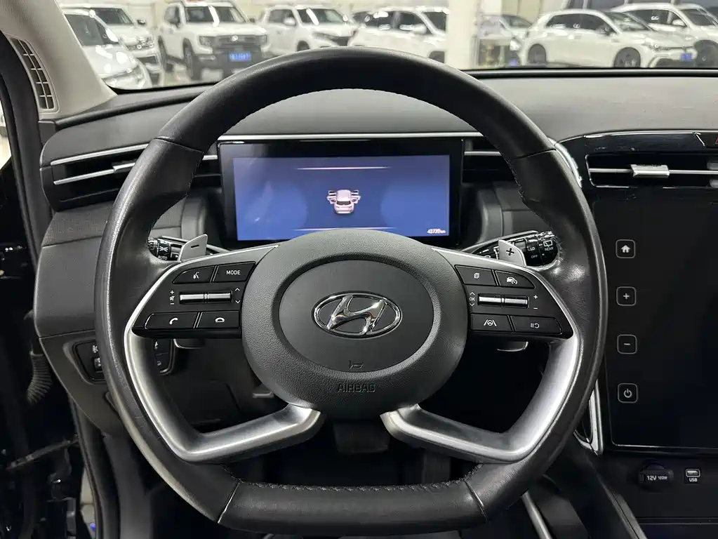 HYUNDAI TUCSON 2023