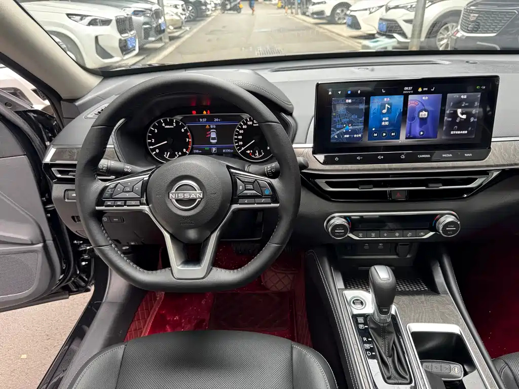 NISSAN TEANA 2024