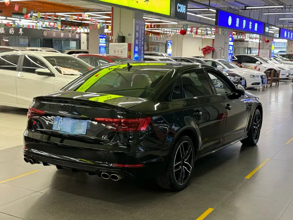 AUDI A4L 2017