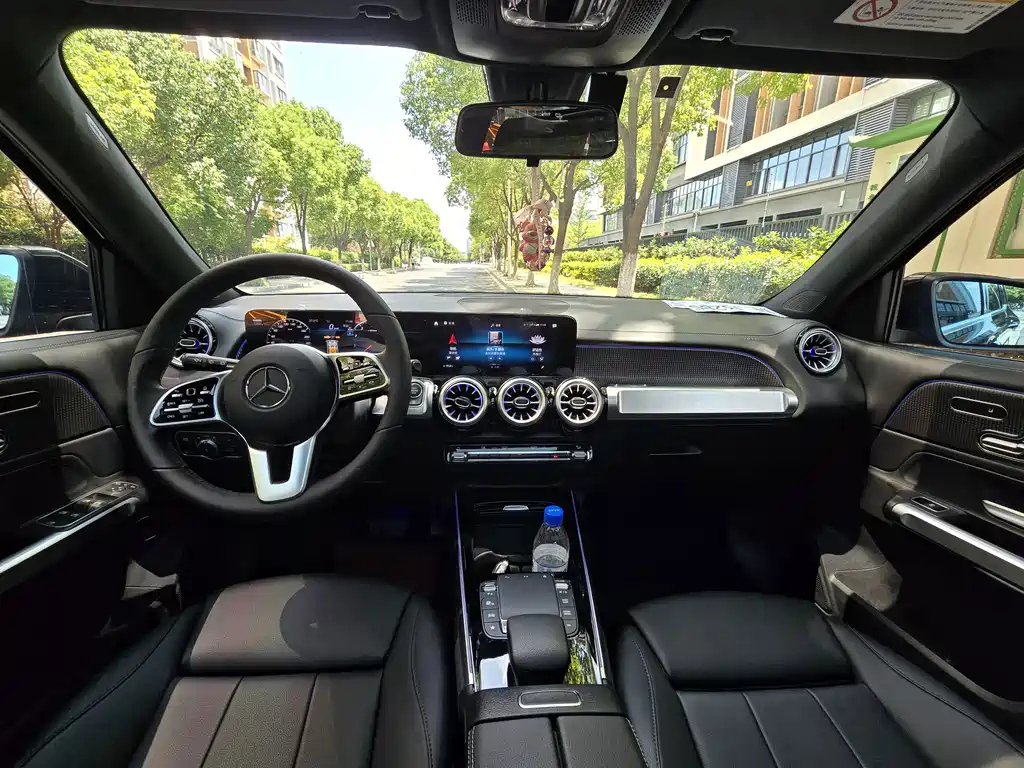 MERCEDES BENZ GLB 2023