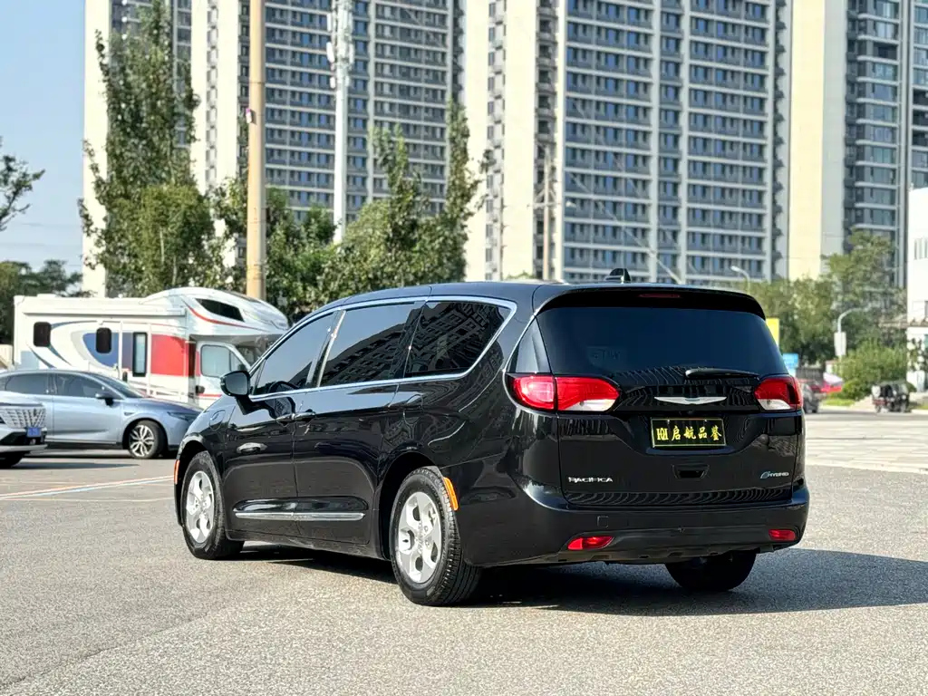 CHRYSLER BIG 捷龙PHEV IMPO 2018