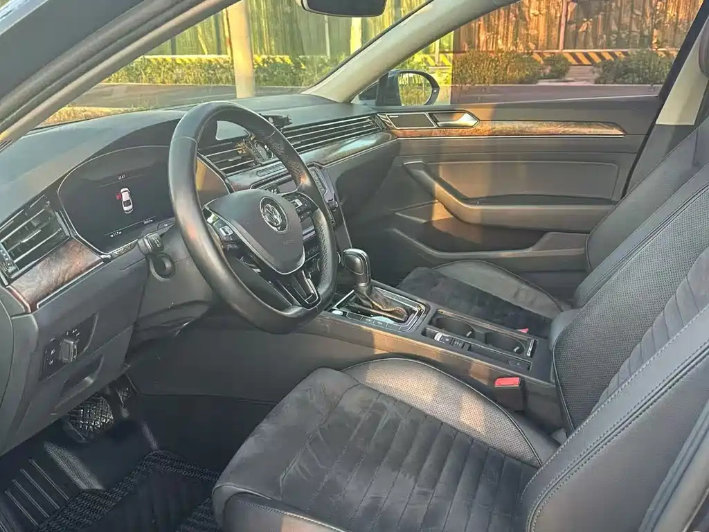 VOLKSWAGEN MAGOTAN 2017