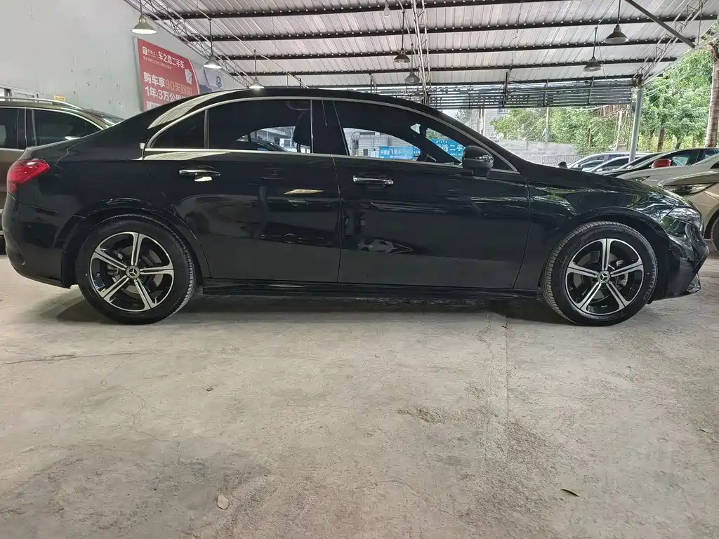 MERCEDES BENZ A-CLASS 2024