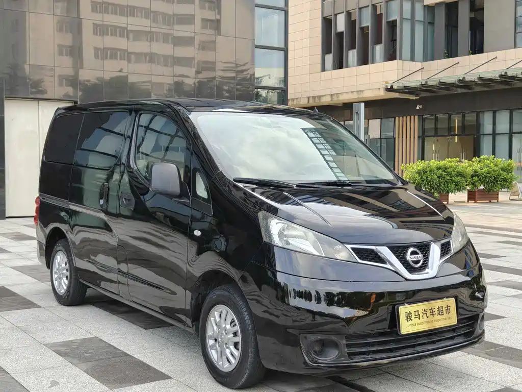 NISSAN NV200 2014