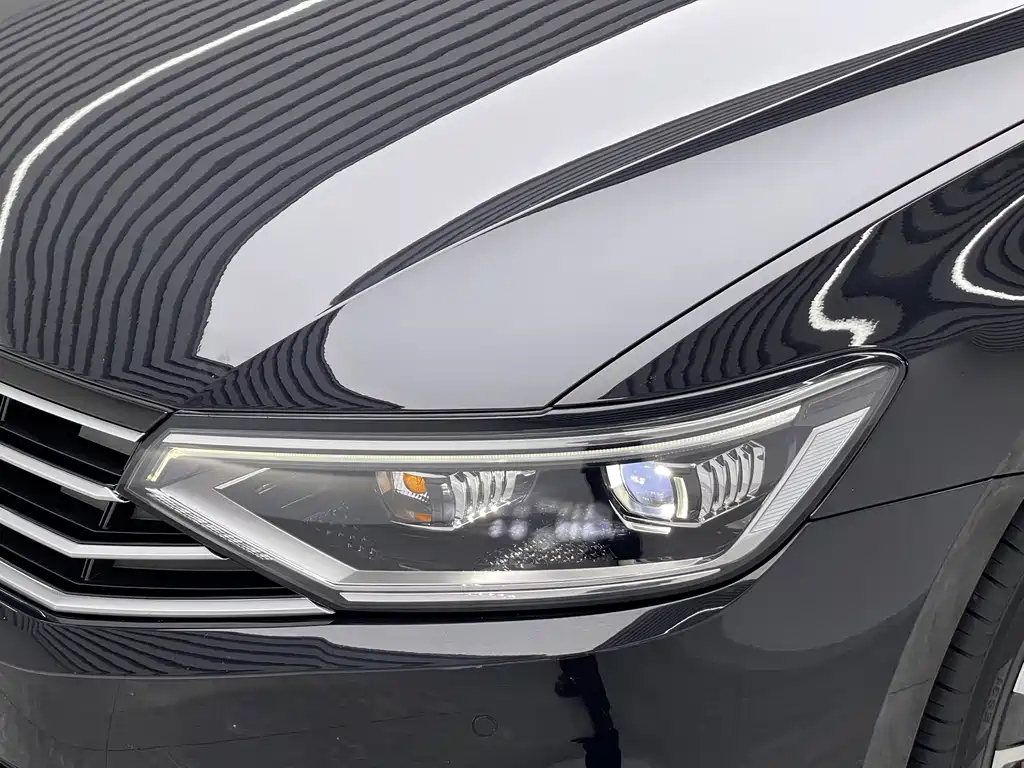 VOLKSWAGEN MAGOTAN 2022