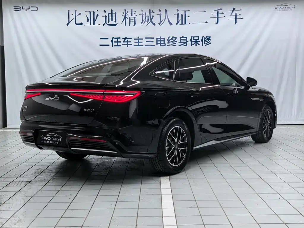 BYD SEAL 07 DM-I 2025
