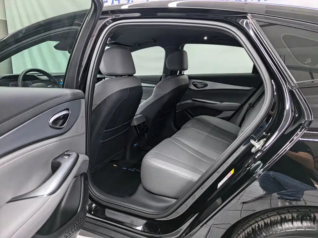 BYD SEAL 07 DM-I 2025
