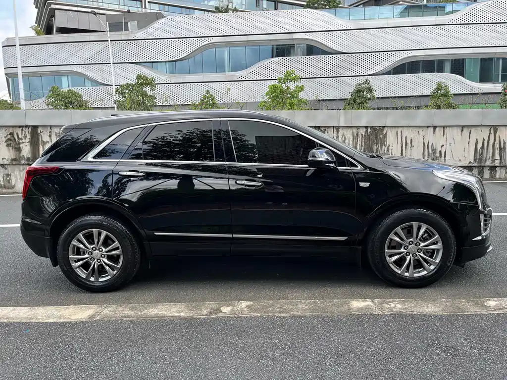 CADILLAC XT5 2021