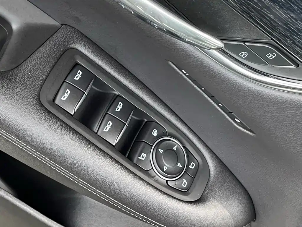 CADILLAC XT5 2021