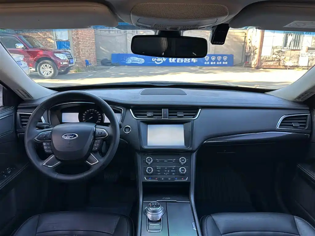 FORD TAURUS 2015