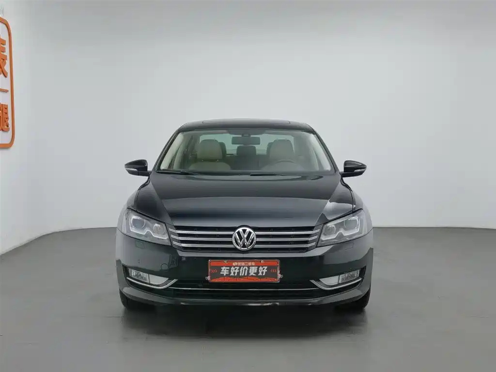 VOLKSWAGEN PASSAT 2013