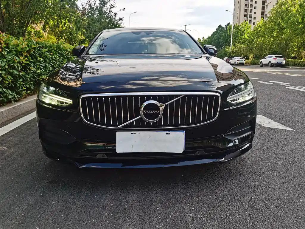 VOLVO S90 2018