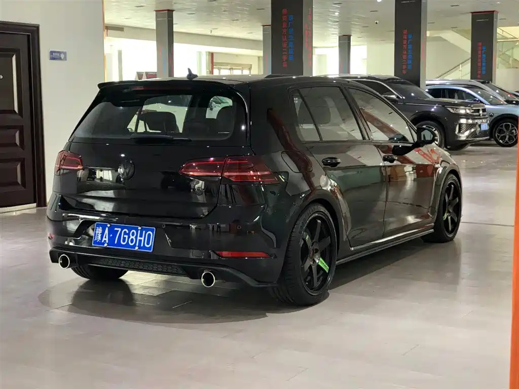 VOLKSWAGEN GOLF GTI 2018