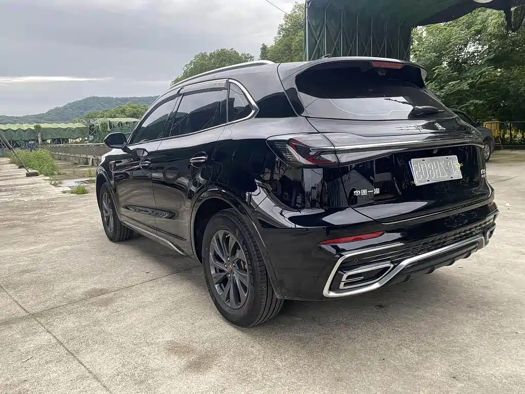 HONGQI HS5 2023