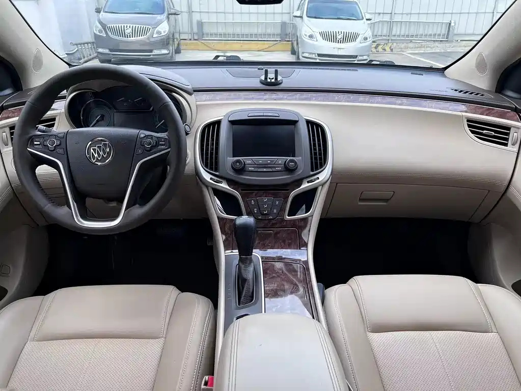 BUICK LACROSSE 2013
