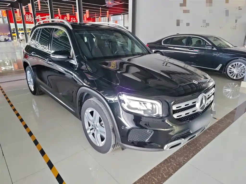 MERCEDES BENZ GLB 2023