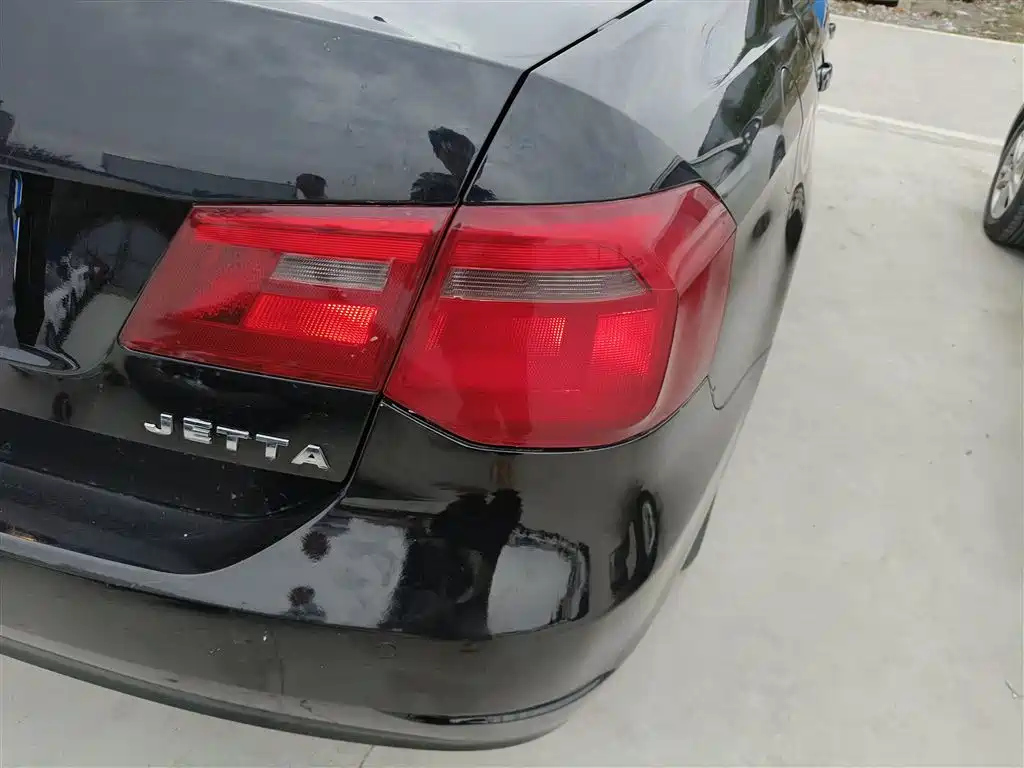 VOLKSWAGEN JETTA 2015