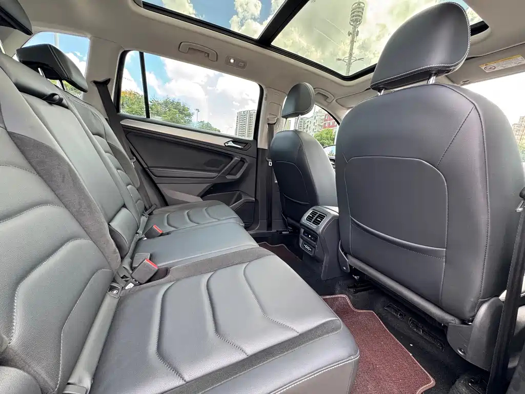 VOLKSWAGEN TIGUAN L 2021