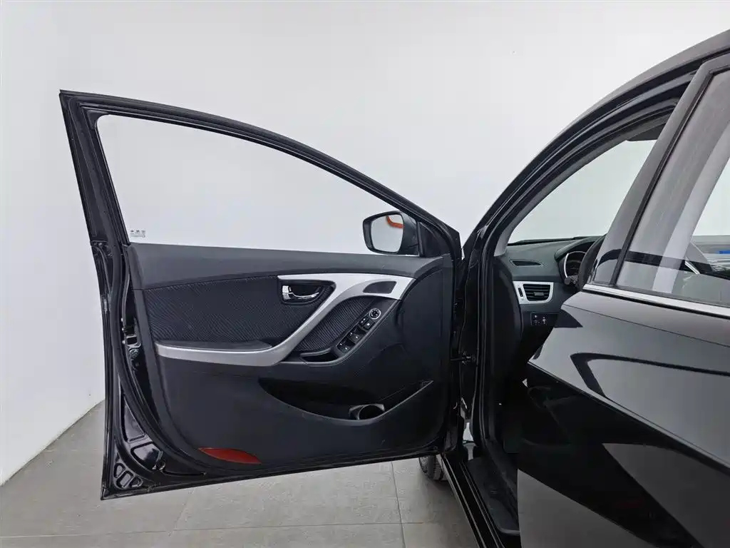 HYUNDAI ELANTRA 2014