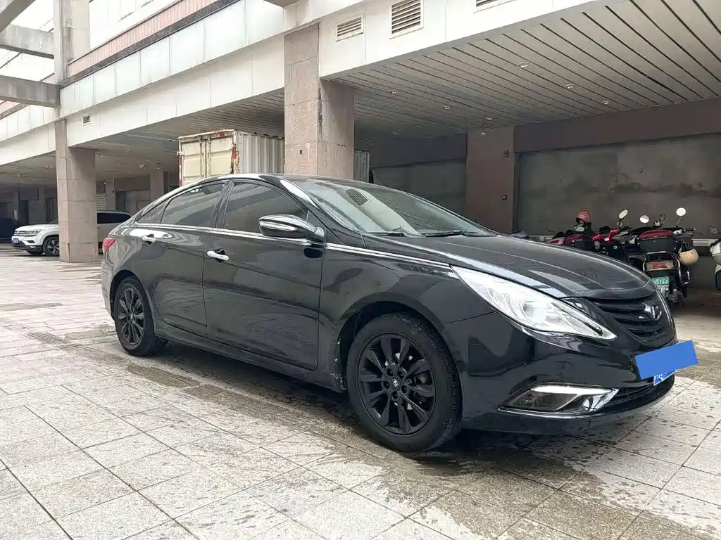 HYUNDAI SONATA 2013
