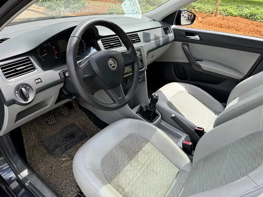 SKODA RAPID 2016