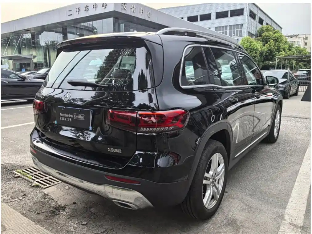 MERCEDES BENZ GLB 2023