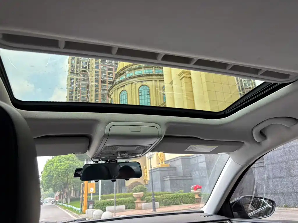 VOLKSWAGEN PASSAT 2017