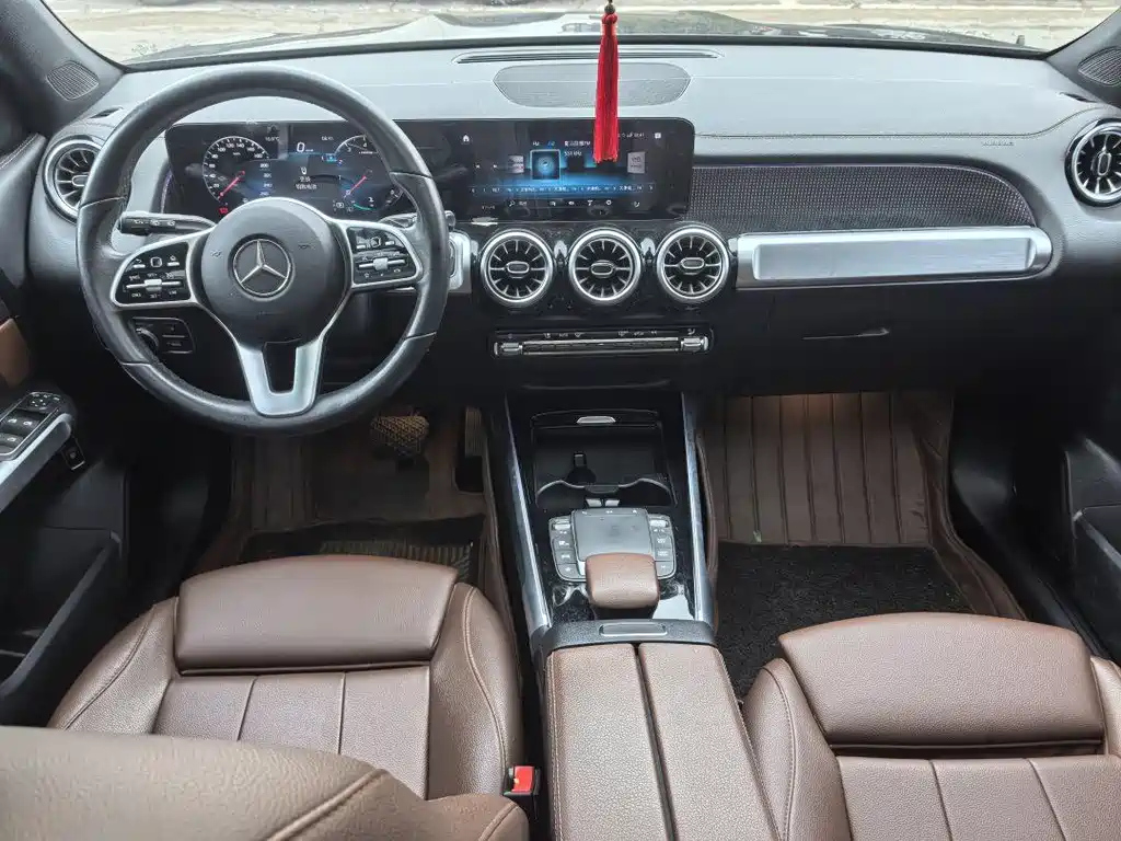 MERCEDES BENZ GLB 2021