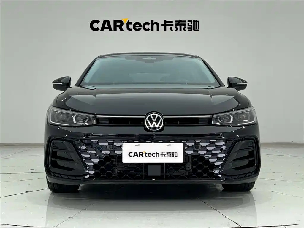 VOLKSWAGEN PASSAT 2025
