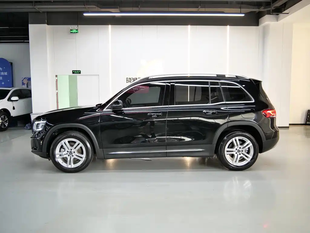 MERCEDES BENZ GLB 2022