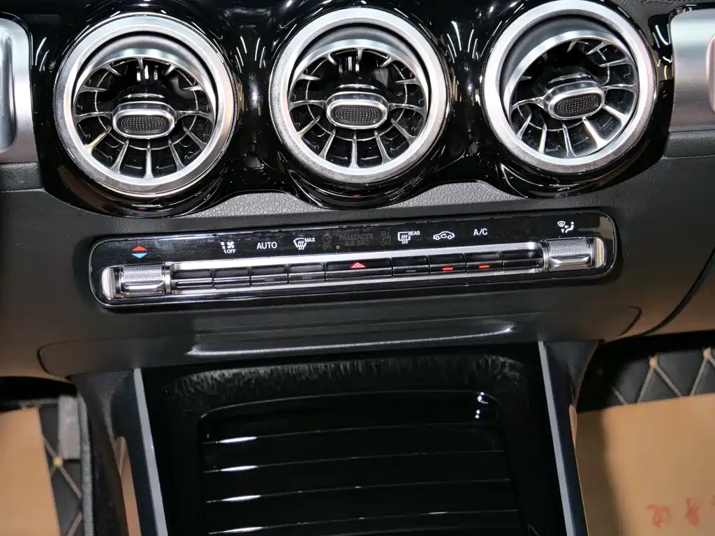 MERCEDES BENZ GLB 2022