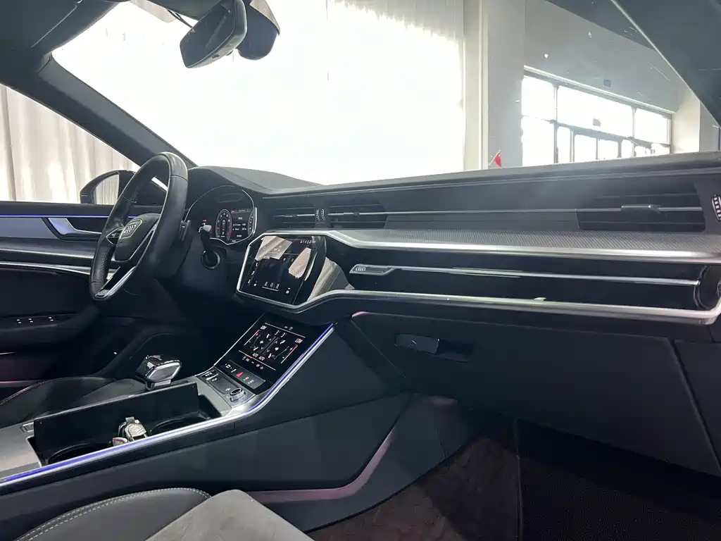 AUDI A6L 2022