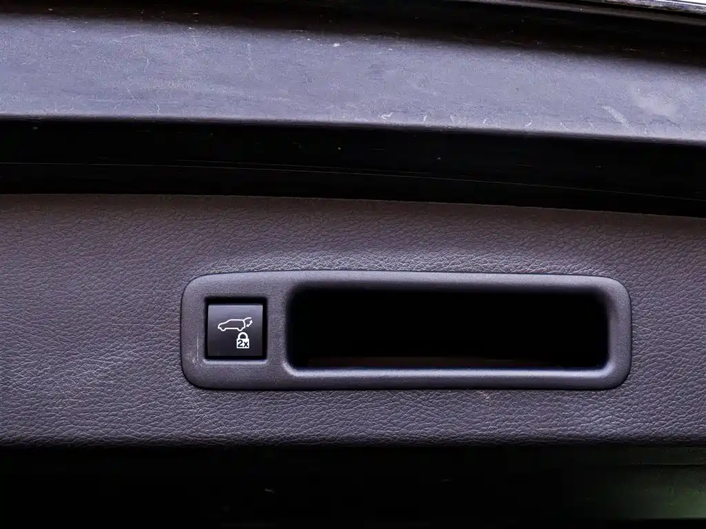 TOYOTA SIENNA SIENNA 2023