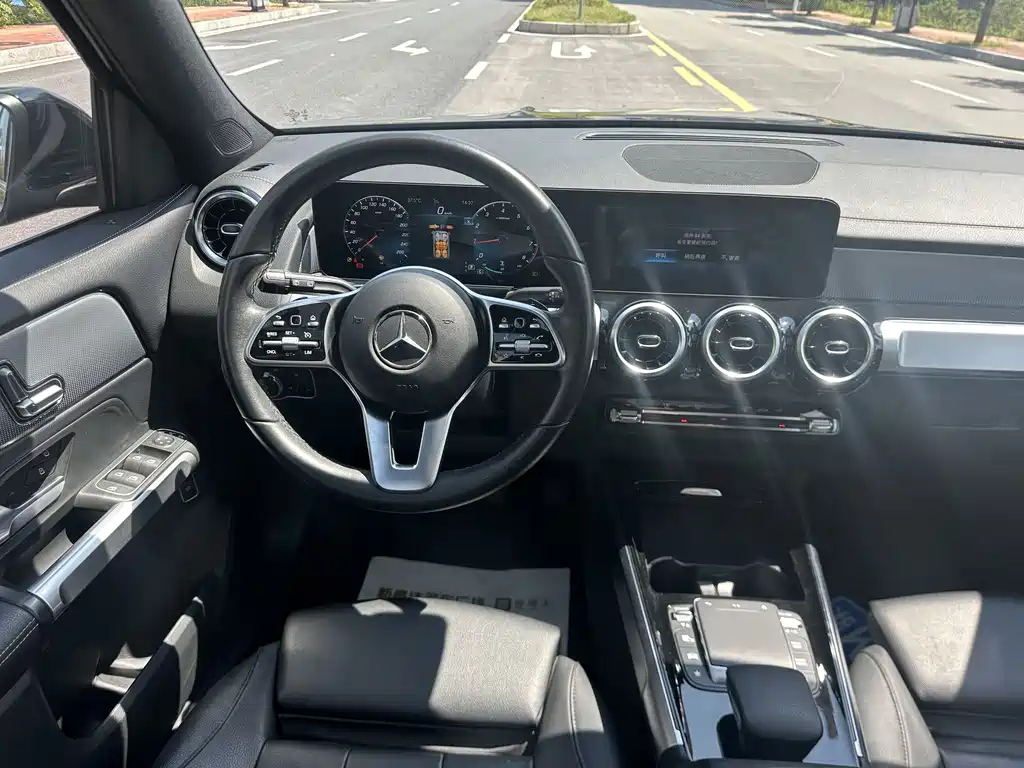 MERCEDES BENZ GLB 2022