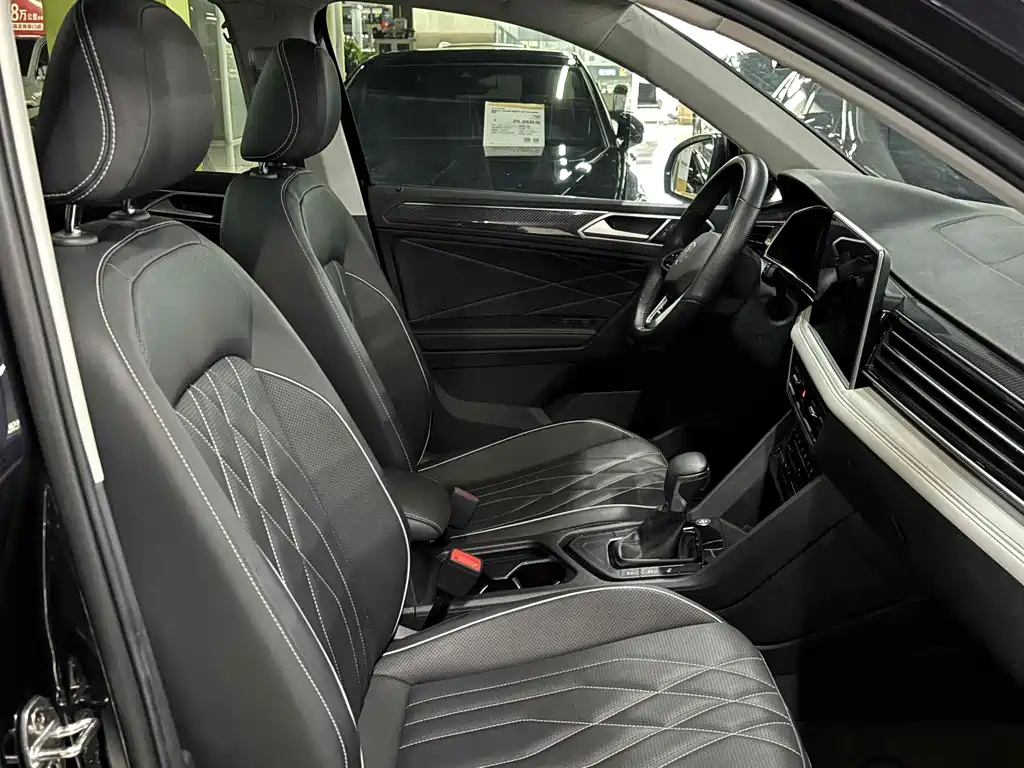 VOLKSWAGEN TIGUAN L 2023