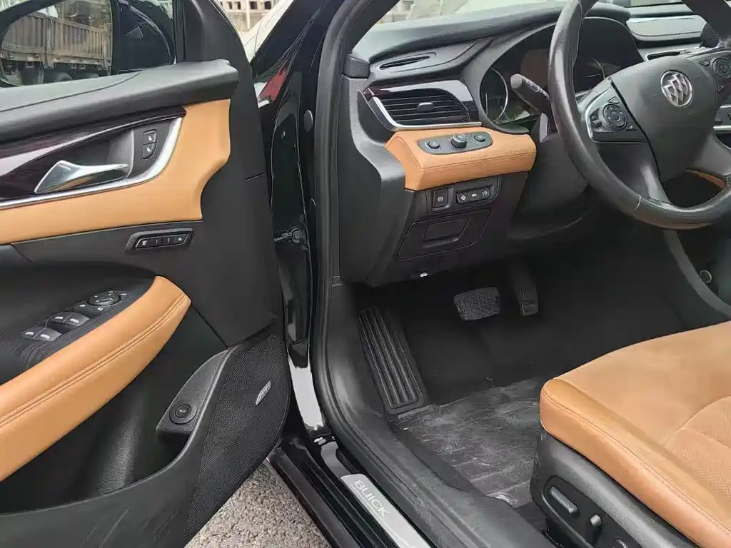 BUICK LACROSSE 2018