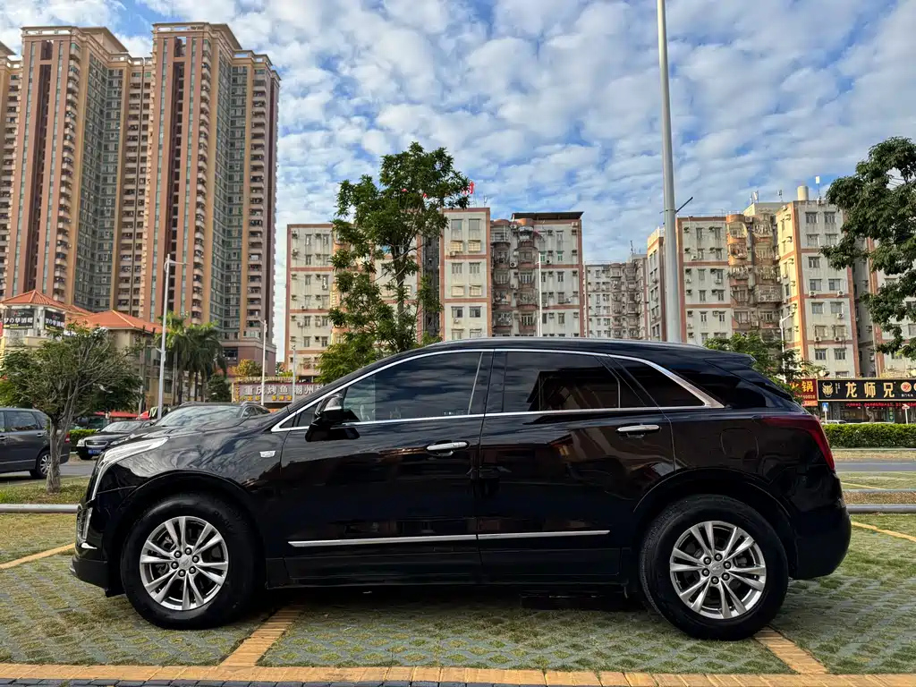 CADILLAC XT5 2021