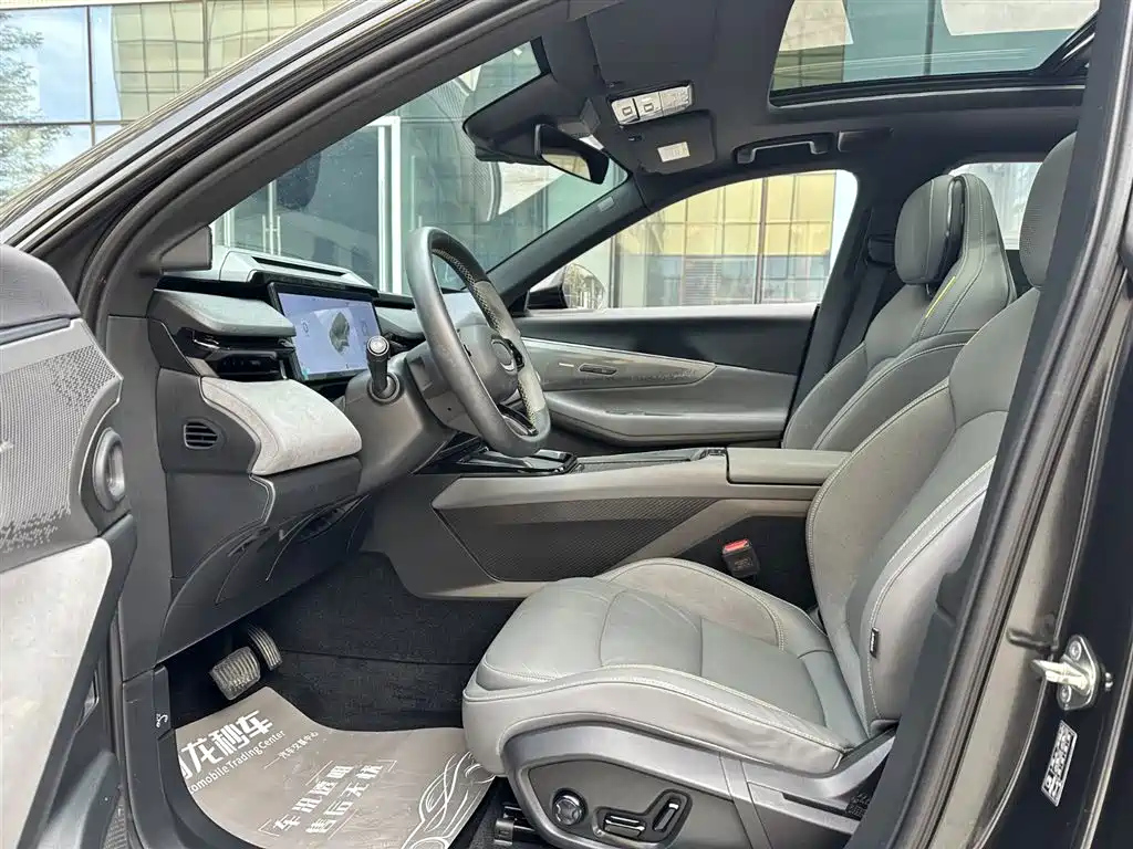 LYNK&CO 08 NEW ENERGY 2024