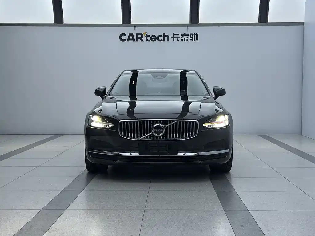 VOLVO S90 2022