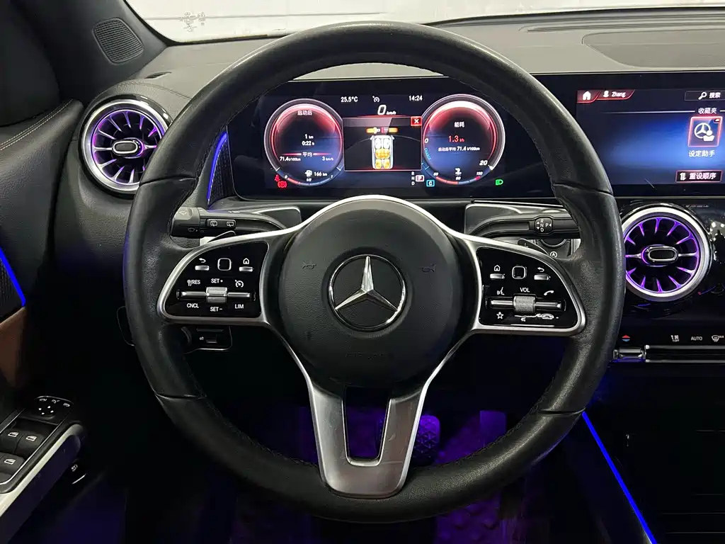 MERCEDES BENZ GLB 2021