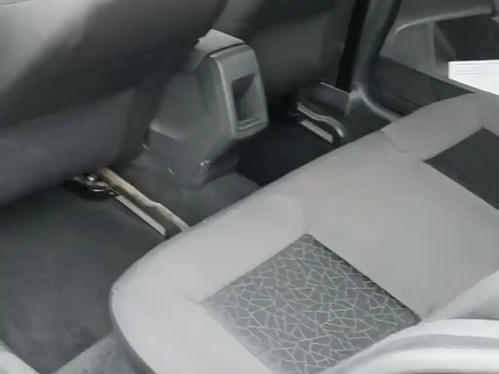VOLKSWAGEN LAVIDA 2012