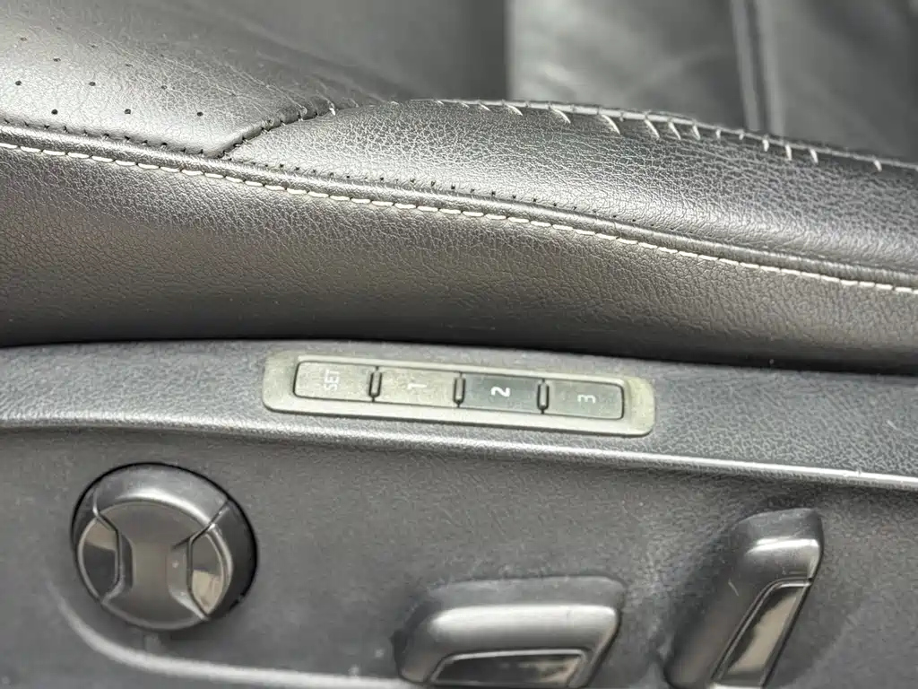 VOLKSWAGEN PASSAT 2017